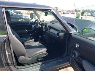 2011 MINI Hardtop with VIN WMWSU3C50BT098967, listed as a IAAI auction lot 42021501 with 120,216 mi miles and . Bid and sale history available at DreamBid. Image 5.