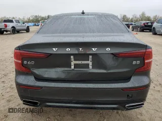 2022 Volvo S60 Momentum with VIN 7JRL12FZ1NG189799, listed as a Copart auction lot 84851744 with 46,646 mi miles and Salvage Title. Bid and sale history available at carsss.com. Image 6.