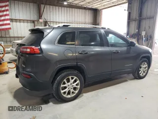 2015 Jeep Cherokee Latitude with VIN 1C4PJMCS7FW504728, listed as a Copart auction lot 81674984 with 144,342 mi miles and Salvage Title. Bid and sale history available at carsss.com. Image 3.