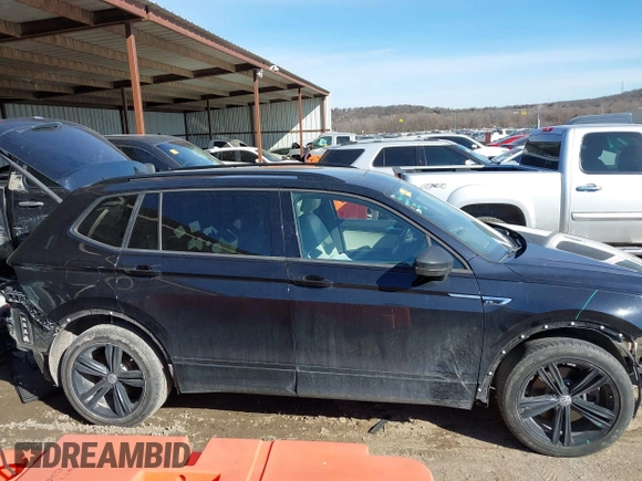 2019 Volkswagen Tiguan SE with VIN 3VV3B7AX2KM075179, listed as a IAAI auction lot 41728654 with 108,388 mi miles and . Bid and sale history available at DreamBid. Image 14.