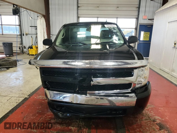 2008 Chevrolet Silverado 1500 1LT with VIN 2GCEK19J081129728, listed as a Copart auction lot 52635075 with 106,412 mi miles and Salvage Title. Bid and sale history available at DreamBid. Image 5.