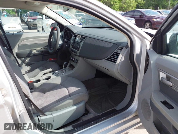 2008 Chrysler Sebring LX с VIN 1C3LC46K98N296580, выставлен на аукционе IAAI как лот 42061791 с пробегом 192 841 миль миль и . История ставок и продаж доступна на DreamBid. Изображение 5.