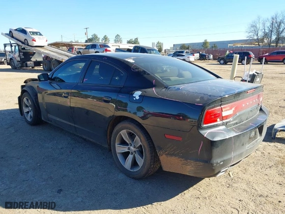 2013 Dodge Charger SE with VIN 2C3CDXBG8DH531330, listed as a IAAI auction lot 41363896 with NaN miles. Bid and sale history available at carsss.com. Image 3.