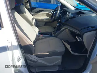 2016 Ford Escape SE with VIN 1FMCU0G97GUA80692, listed as a IAAI auction lot 41860124 with 122,251 mi miles. Bid and sale history available at carsss.com. Image 5.