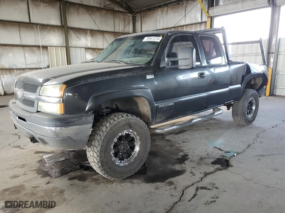 2004 Chevrolet Silverado 1500 with VIN 2GCEC19V841281881, listed as a Copart auction lot 76947274 with 246,490 mi miles and Salvage Title. Bid and sale history available at carsss.com. Image 1.