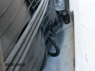 2005 Ford F-150 XL с VIN 1FTRF12225NA63184, выставлен на аукционе IAAI как лот 42884505 с пробегом 205 644 миль миль и . История ставок и продаж доступна на DreamBid. Изображение 12.