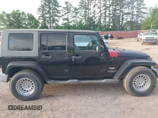 2008 Jeep Wrangler Unlimited Sahara with VIN 1J4GB591X8L523581, listed as a IAAI auction lot 42035446 with 200,570 mi miles and . Bid and sale history available at DreamBid. Image 14.
