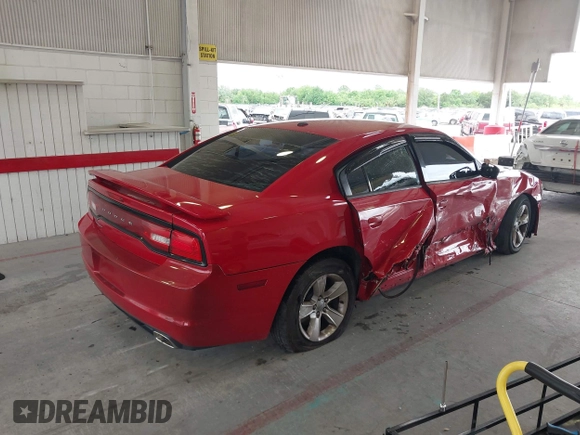 2013 Dodge Charger SXT z VIN 2C3CDXHG4DH532045, wystawiony jako IAAI lot #42416661 z przebiegiem 131 547 mil mil oraz . Historia ofert i sprzedaży dostępna na DreamBid. Obrazek 4.