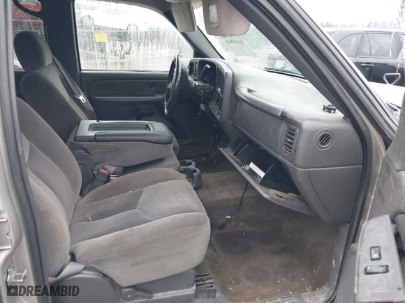 2004 GMC Sierra 1500 Crew Cab SLT with VIN 2GTEK13T841356069, listed as a IAAI auction lot 41448844 with 259,064 mi miles. Bid and sale history available at carsss.com. Image 5.