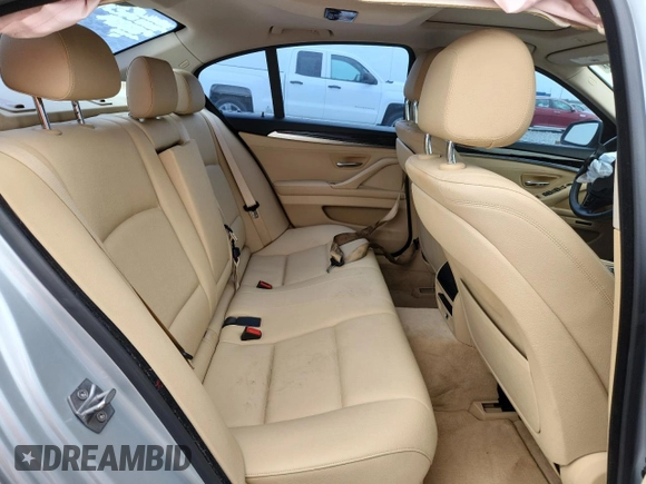 2014 BMW 5 Series 528i z VIN WBA5A5C5XED510652, wystawiony jako Copart lot #59841625 z przebiegiem 69 260 mil mil oraz Nie do naprawy • Non repairable. Historia ofert i sprzedaży dostępna na DreamBid. Obrazek 10.
