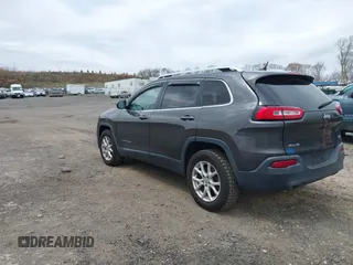 2014 Jeep Cherokee Latitude with VIN 1C4PJMCS5EW201459, listed as a IAAI auction lot 42092653 with 147,430 mi miles. Bid and sale history available at carsss.com. Image 3.