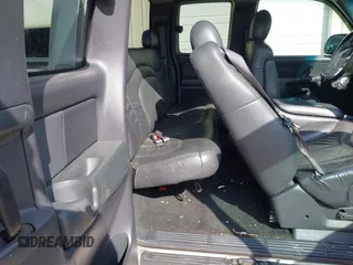 2000 GMC Sierra 1500 SLE with VIN 2GTEK19T2Y1271225, listed as a IAAI auction lot 41810298 with 223,957 mi miles and . Bid and sale history available at DreamBid. Image 8.