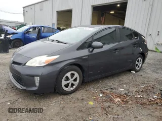 2014 Toyota Prius Four z VIN JTDKN3DU4E0384820, wystawiony jako Copart lot #88444215 z przebiegiem 102 329 mil mil oraz Czysty tytuł • Clean title. Historia ofert i sprzedaży dostępna na DreamBid. Obrazek 1.