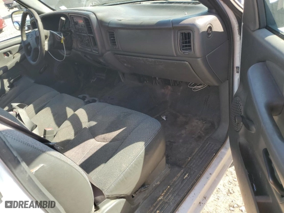 2005 Chevrolet Silverado 1500 Work Truck with VIN 1GCEC14XX5Z137797, listed as a Copart auction lot 45999945 with NaN miles and Clean Title. Bid and sale history available at carsss.com. Image 8.