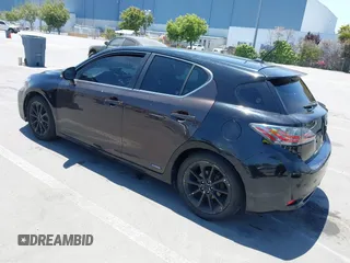 2012 Lexus CT 200h z VIN JTHKD5BH4C2053787, wystawiony jako IAAI lot #42533598 z przebiegiem 260 264 mil mil oraz . Historia ofert i sprzedaży dostępna na DreamBid. Obrazek 3.