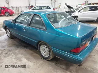1994 Ford Tempo z VIN 1FAPP31X6RK108511, wystawiony jako IAAI lot #42004445 z przebiegiem 3310 mil mil oraz . Historia ofert i sprzedaży dostępna na DreamBid. Obrazek 3.