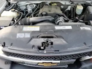 2001 Chevrolet Silverado 2500HD LS z VIN 1GCHK29G31E196920, wystawiony jako Copart lot #86400214 z przebiegiem 154 698 mil mil oraz Szkoda całkowita • Salvage title. Historia ofert i sprzedaży dostępna na DreamBid. Obrazek 13.