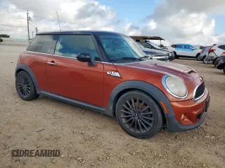 2013 MINI Hardtop S with VIN WMWSV3C55DT392526, listed as a Copart auction lot 62220765 with 152,585 mi miles and Clean title. Bid and sale history available at DreamBid. Image 4.