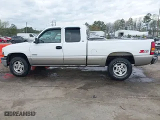 1999 Chevrolet Silverado 1500 LT with VIN 1GCEK19T4XE253421, listed as a IAAI auction lot 41962631 with 1 mi miles. Bid and sale history available at carsss.com. Image 14.
