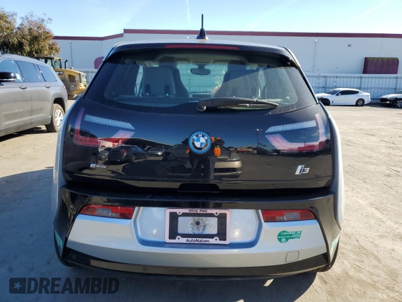 2015 BMW i3 z VIN WBY1Z4C59FV504646, wystawiony jako Copart lot #41895035 z przebiegiem 57 946 mil mil oraz Czysty tytuł • Clean title. Historia ofert i sprzedaży dostępna na DreamBid. Obrazek 6.