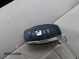 2017 Lincoln MKZ Hybrid Reserve с VIN 3LN6L5MU0HR600438, выставлен на аукционе IAAI как лот 40885890 с пробегом 81 519 миль миль и . История ставок и продаж доступна на DreamBid. Изображение 11.