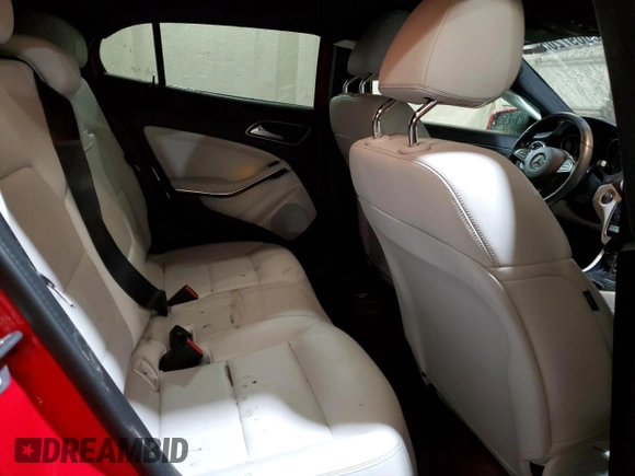 2020 Mercedes-Benz GLA 250 z VIN W1NTG4GBXLU030037, wystawiony jako Copart lot #50697205 z przebiegiem 68 463 mil mil oraz Szkoda całkowita • Salvage title. Historia ofert i sprzedaży dostępna na DreamBid. Obrazek 11.