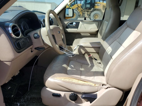 2006 Ford Expedition Eddie Bauer with VIN 1FMPU17556LA86208, listed as a Copart auction lot 56231215 with 315,540 mi miles and Salvage title. Bid and sale history available at DreamBid. Image 7.