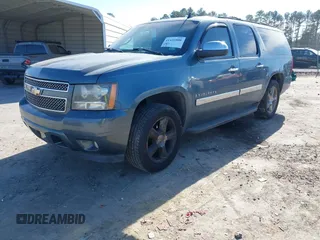 2008 Chevrolet Suburban LTZ z VIN 1GNFC160X8R173120, wystawiony jako IAAI lot #41422800 z przebiegiem 240 167 mil mil oraz . Historia ofert i sprzedaży dostępna na DreamBid. Obrazek 17.