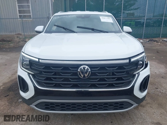 2024 Volkswagen Atlas SE с VIN 1V2HE2CAXRC235388, выставлен на аукционе IAAI как лот 42077564 с пробегом 18 582 миль миль и . История ставок и продаж доступна на DreamBid. Изображение 12.