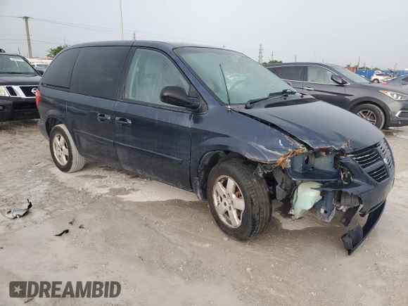 2005 Dodge Caravan SXT with VIN 1D4GP45R75B383992, listed as a Copart auction lot 64492435 with Not provided miles and Salvage title. Bid and sale history available at DreamBid. Image 4.