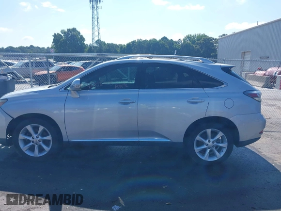 2010 Lexus RX 350 z VIN 2T2ZK1BA6AC004862, wystawiony jako IAAI lot #42876405 z przebiegiem Nie podano mil oraz . Historia ofert i sprzedaży dostępna na DreamBid. Obrazek 13.