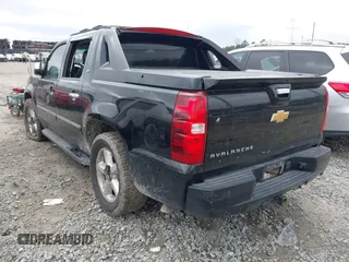 2007 Chevrolet Avalanche 3LT with VIN 3GNFK123X7G247752, listed as a IAAI auction lot 41489100 with 151,058 mi miles and . Bid and sale history available at DreamBid. Image 3.