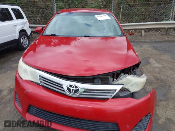 2012 Toyota Camry L with VIN 4T1BF1FK0CU613086, listed as a IAAI auction lot 41846781 with 236,654 mi miles. Bid and sale history available at carsss.com. Image 12.
