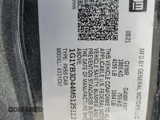 2021 Chevrolet Corvette 2LT with VIN 1G1YB3D44M5125113, listed as a Copart auction lot 84239914 with 7,639 mi miles and Salvage Title. Bid and sale history available at carsss.com. Image 12.