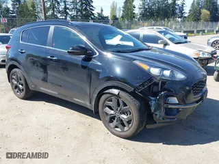 2020 Kia Sportage S with VIN KNDP6CAC0L7723110, listed as a IAAI auction lot 42077872 with 70,821 mi miles. Bid and sale history available at carsss.com. Image 1.