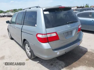 2006 Honda Odyssey EX-L with VIN 5FNRL38626B055441, listed as a IAAI auction lot 42073227 with 210,360 mi miles. Bid and sale history available at carsss.com. Image 3.