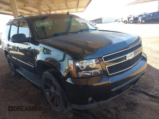 2007 Chevrolet Tahoe LS z VIN 1GNFC13C07J400472, wystawiony jako IAAI lot #42209311 z przebiegiem 212 924 mil mil oraz . Historia ofert i sprzedaży dostępna na DreamBid. Obrazek 1.
