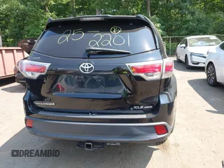 2015 Toyota Highlander XLE z VIN 5TDJKRFH2FS224327, wystawiony jako IAAI lot #42395386 z przebiegiem 118 760 mil mil oraz . Historia ofert i sprzedaży dostępna na DreamBid. Obrazek 16.