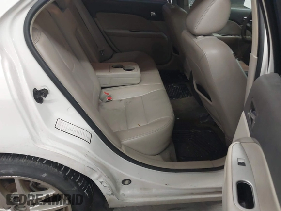 2011 Ford Fusion SEL with VIN 3FAHP0JG5BR238879, listed as a IAAI auction lot 41600049 with 221,399 mi miles. Bid and sale history available at carsss.com. Image 8.