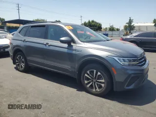 2022 Volkswagen Tiguan S with VIN 3VV1B7AX2NM047135, listed as a Copart auction lot 60137665 with 27,625 mi miles and Salvage title. Bid and sale history available at DreamBid. Image 4.