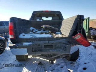 2007 GMC Sierra 2500HD SLT z VIN 1GTHK29647E522613, wystawiony jako Copart lot #42806305 z przebiegiem 253 385 mil mil oraz Szkoda całkowita • Salvage title. Historia ofert i sprzedaży dostępna na DreamBid. Obrazek 6.