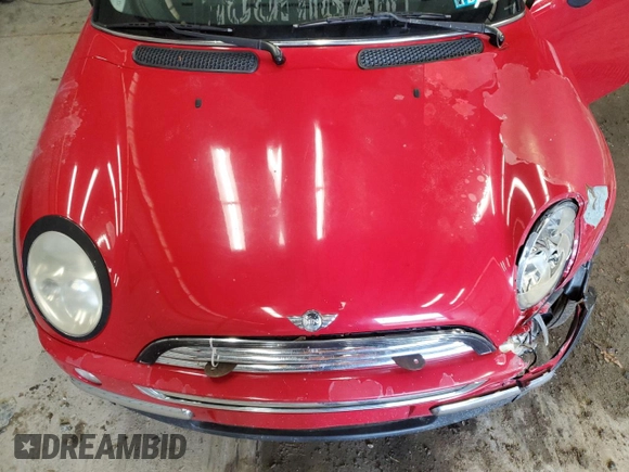 2002 MINI Hardtop with VIN WMWRC33452TC35333, listed as a Copart auction lot 44447425 with 166,353 mi miles and Salvage Title. Bid and sale history available at DreamBid. Image 13.