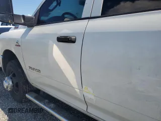 2019 Ram 3500 Tradesman with VIN 3C63RRGL4KG701380, listed as a Copart auction lot 73947074 with 149,584 mi miles and Non Repairable. Bid and sale history available at carsss.com. Image 12.