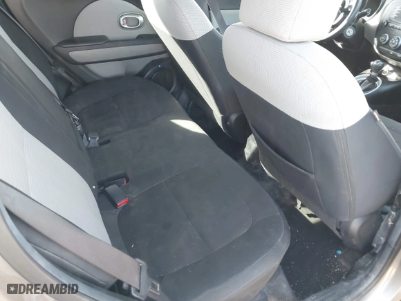 2014 Kia Soul with VIN KNDJN2A22E7062239, listed as a IAAI auction lot 41695701 with 142,893 mi miles. Bid and sale history available at carsss.com. Image 8.