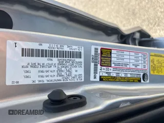 2022 Toyota Tundra SR z VIN 5TFKB5AA7NX016492, wystawiony jako Copart lot #53257685 z przebiegiem 16 896 mil mil oraz Czysty tytuł • Clean title. Historia ofert i sprzedaży dostępna na DreamBid. Obrazek 10.