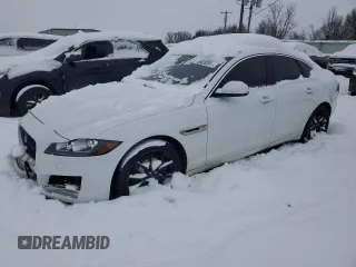 2016 Jaguar XF 35t Prestige with VIN SAJBK4BV7GCY20475, listed as a Copart auction lot 88252915 with 121,488 mi miles and Clean Title. Bid and sale history available at carsss.com. Image 1.