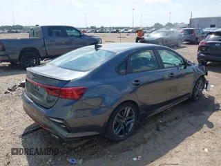 2020 Kia Forte GT-Line z VIN 3KPF34AD8LE164490, wystawiony jako IAAI lot #42066808 z przebiegiem 80 381 mil mil oraz . Historia ofert i sprzedaży dostępna na DreamBid. Obrazek 4.