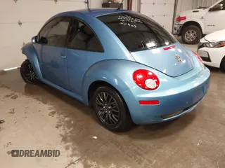 2010 Volkswagen New Beetle Coupe with VIN 3VWPW3AG4AM003893, listed as a IAAI auction lot 41255087 with 192,128 mi miles. Bid and sale history available at carsss.com. Image 3.