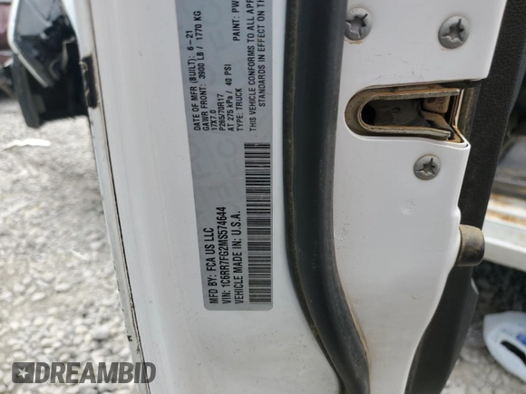 2021 Ram 1500 Tradesman z VIN 1C6RR7FG2MS574644, wystawiony jako Copart lot #70448204 z przebiegiem Nie podano mil oraz Szkoda całkowita • Salvage title. Historia ofert i sprzedaży dostępna na DreamBid. Obrazek 12.