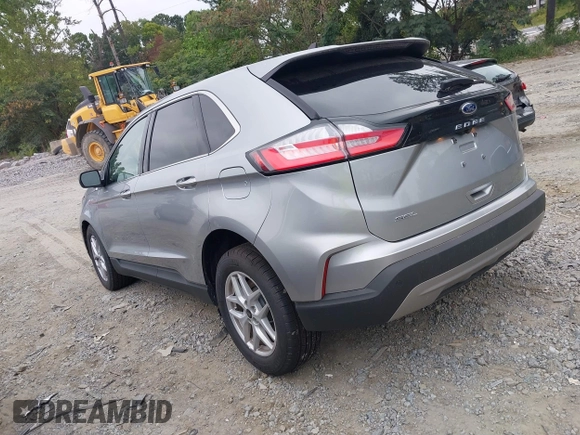 2024 Ford Edge SEL z VIN 2FMPK4J94RBA67639, wystawiony jako IAAI lot #40316176 z przebiegiem 5319 mil mil oraz . Historia ofert i sprzedaży dostępna na DreamBid. Obrazek 3.